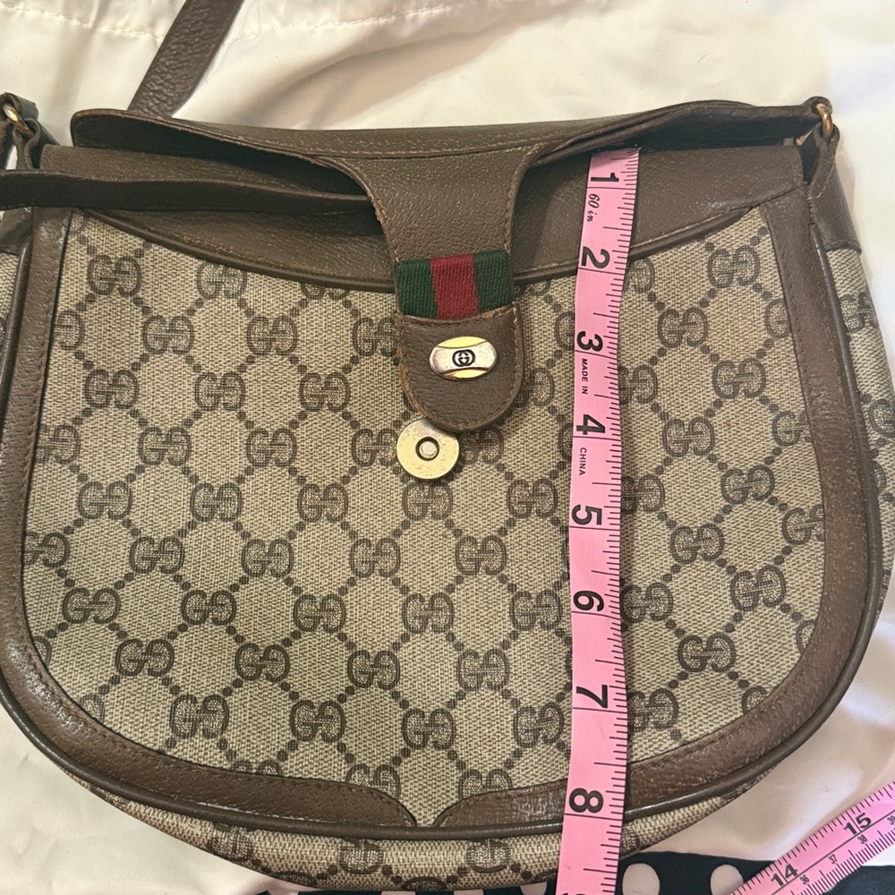 Authentic π GUCCI GG Supreme Sherry Line Shoulder Bag dust bag included. - Picture 17 of 17